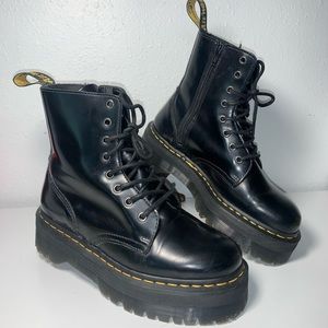 Dr Marten Platform Jadon Boots